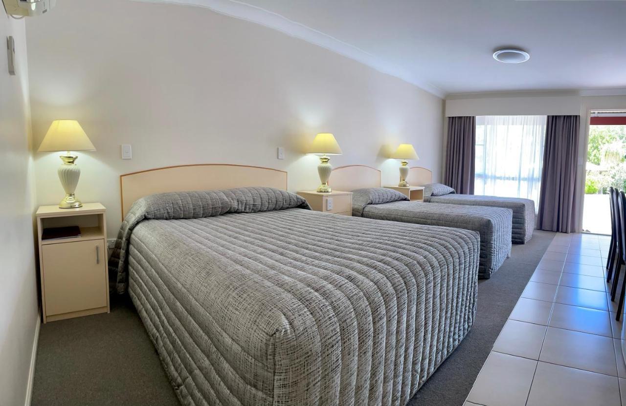 Crows Nest Motel 4*